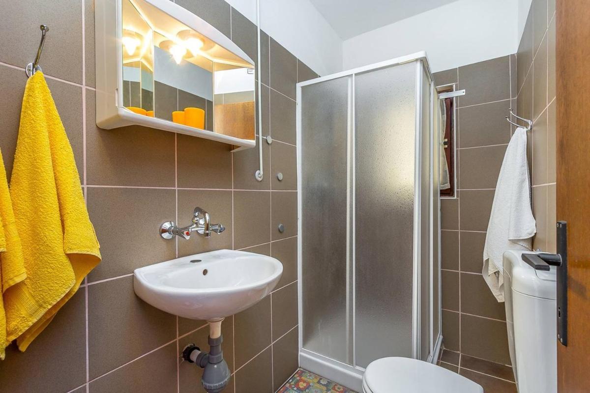 Apartments Dragica Valbandon 外观 照片