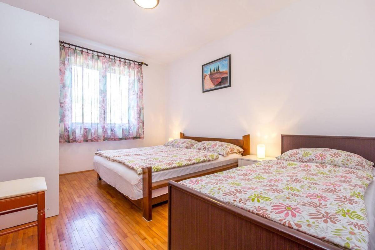 Apartments Dragica Valbandon 外观 照片