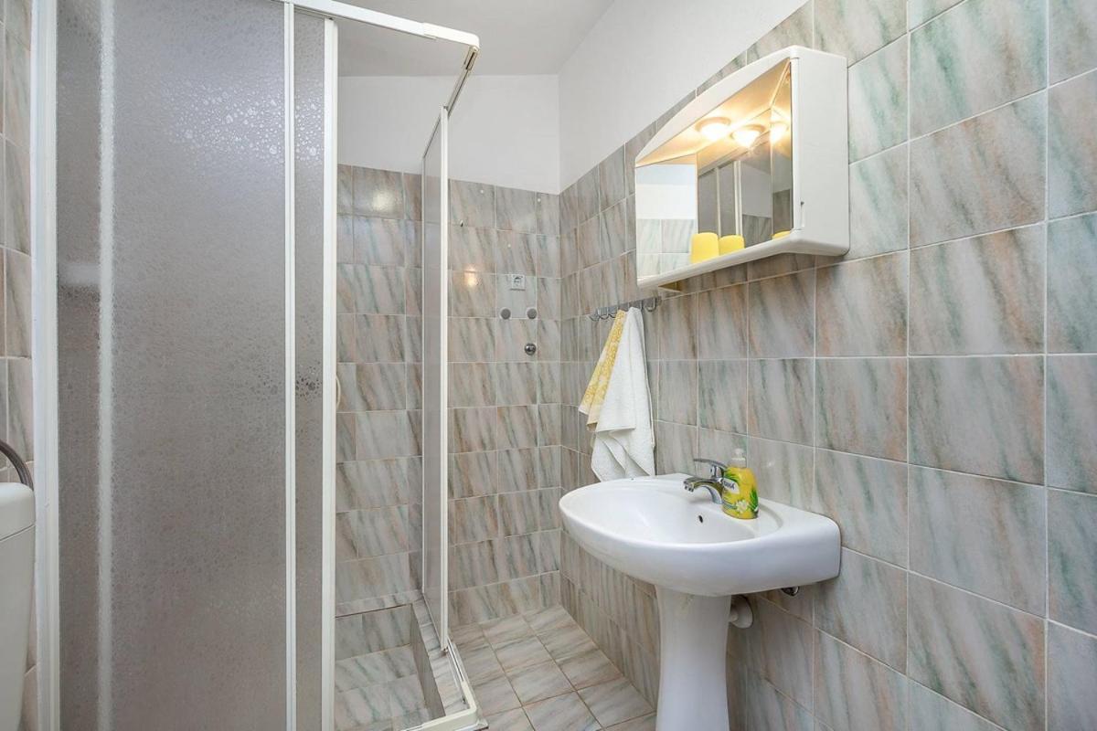 Apartments Dragica Valbandon 外观 照片