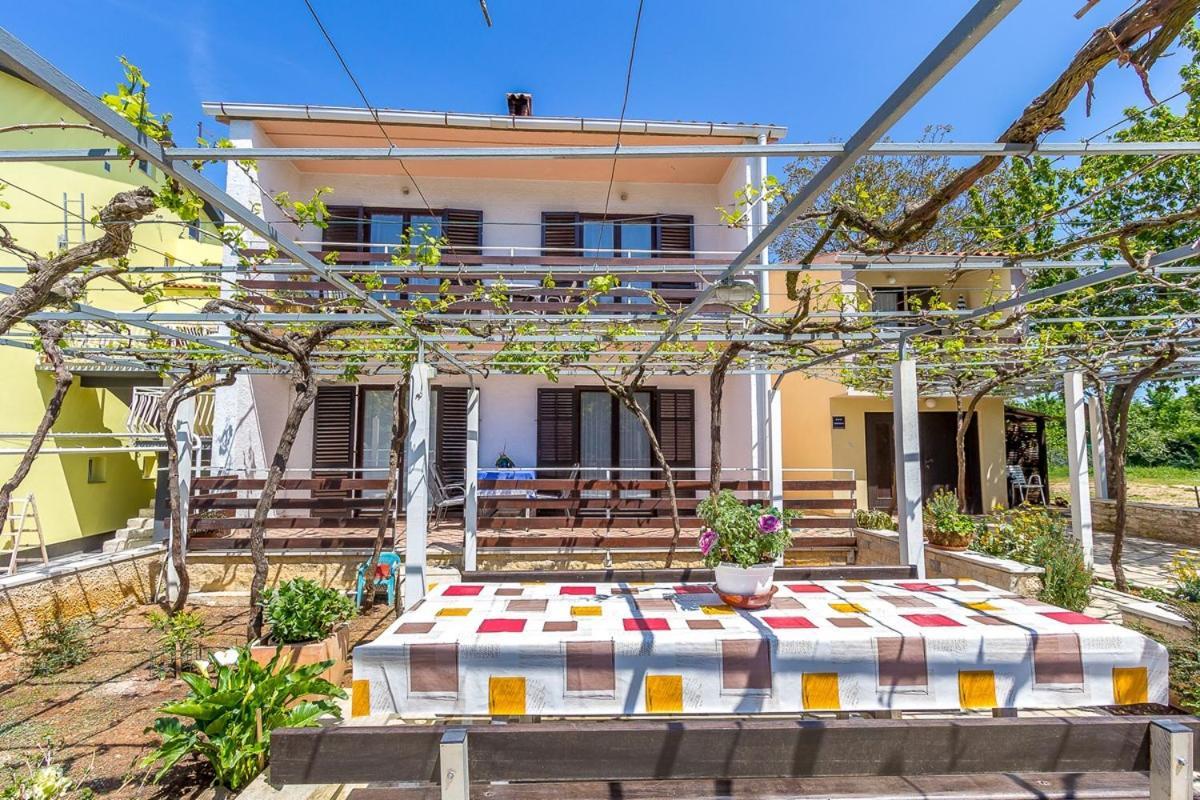 Apartments Dragica Valbandon 外观 照片